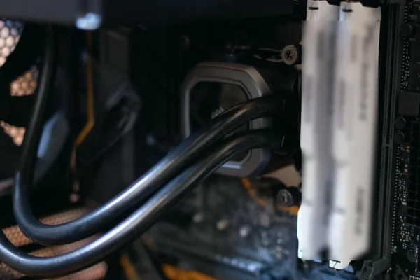 램 교체 후 부팅이 안 되면 끄기 전에 DDR5인지부터 보세요