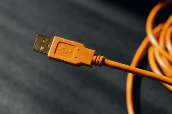 USB 부팅 안됨이면 꽂은 자리와 CSM 설정부터 보세요